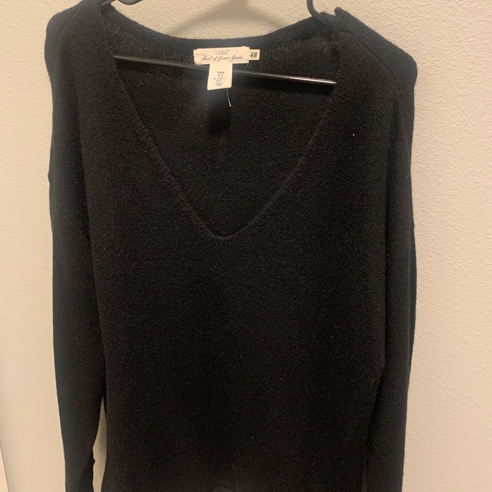 Blaxk sweater